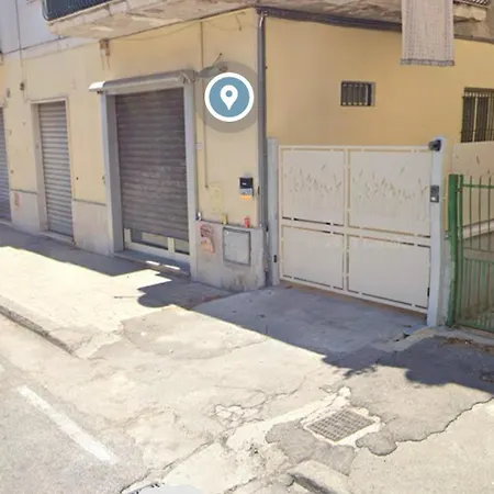 Rossella Gold House 斯考里